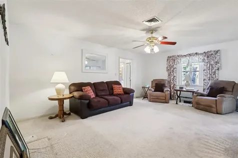 12 Sun Air Boulevard E Haines City FL 33844