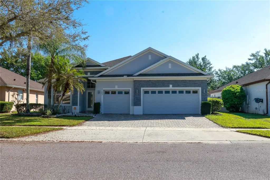 4207 Flora Vista Drive Orlando FL 32837