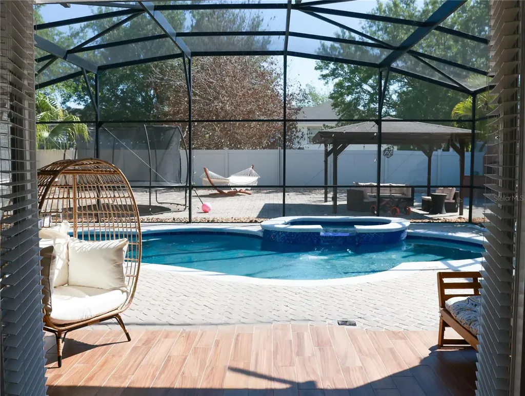 4207 Flora Vista Drive Orlando FL 32837