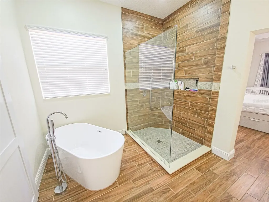 4207 Flora Vista Drive Orlando FL 32837