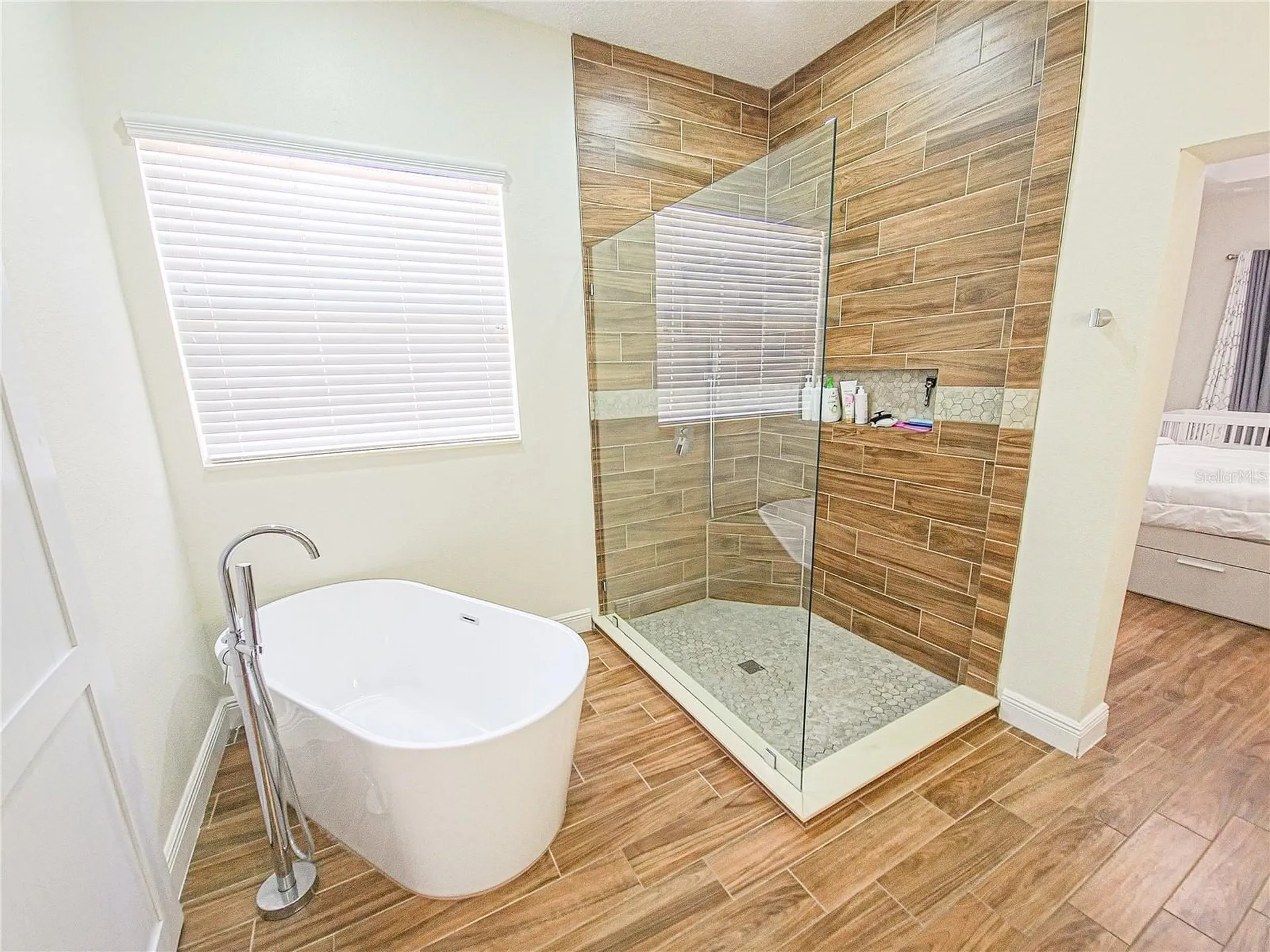 4207 Flora Vista Drive Orlando FL 32837