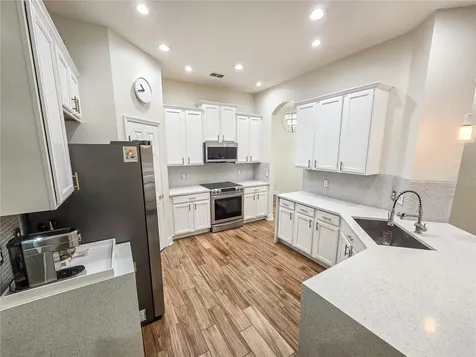 4207 Flora Vista Drive Orlando FL 32837