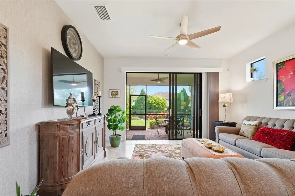 7017 Hanover Court Bradenton FL 34202