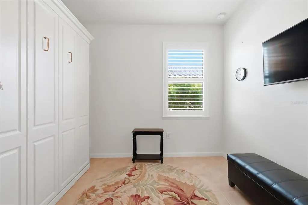 7017 Hanover Court Bradenton FL 34202