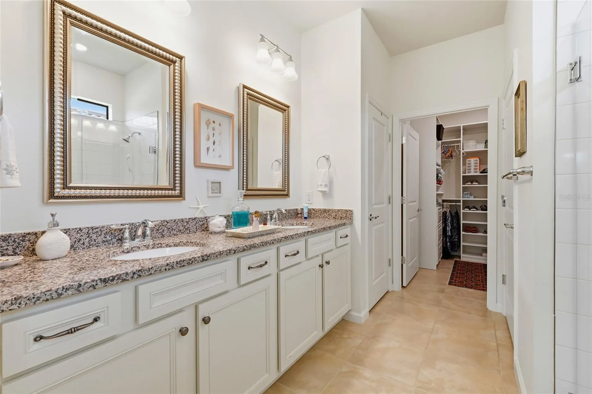 7017 Hanover Court Bradenton FL 34202