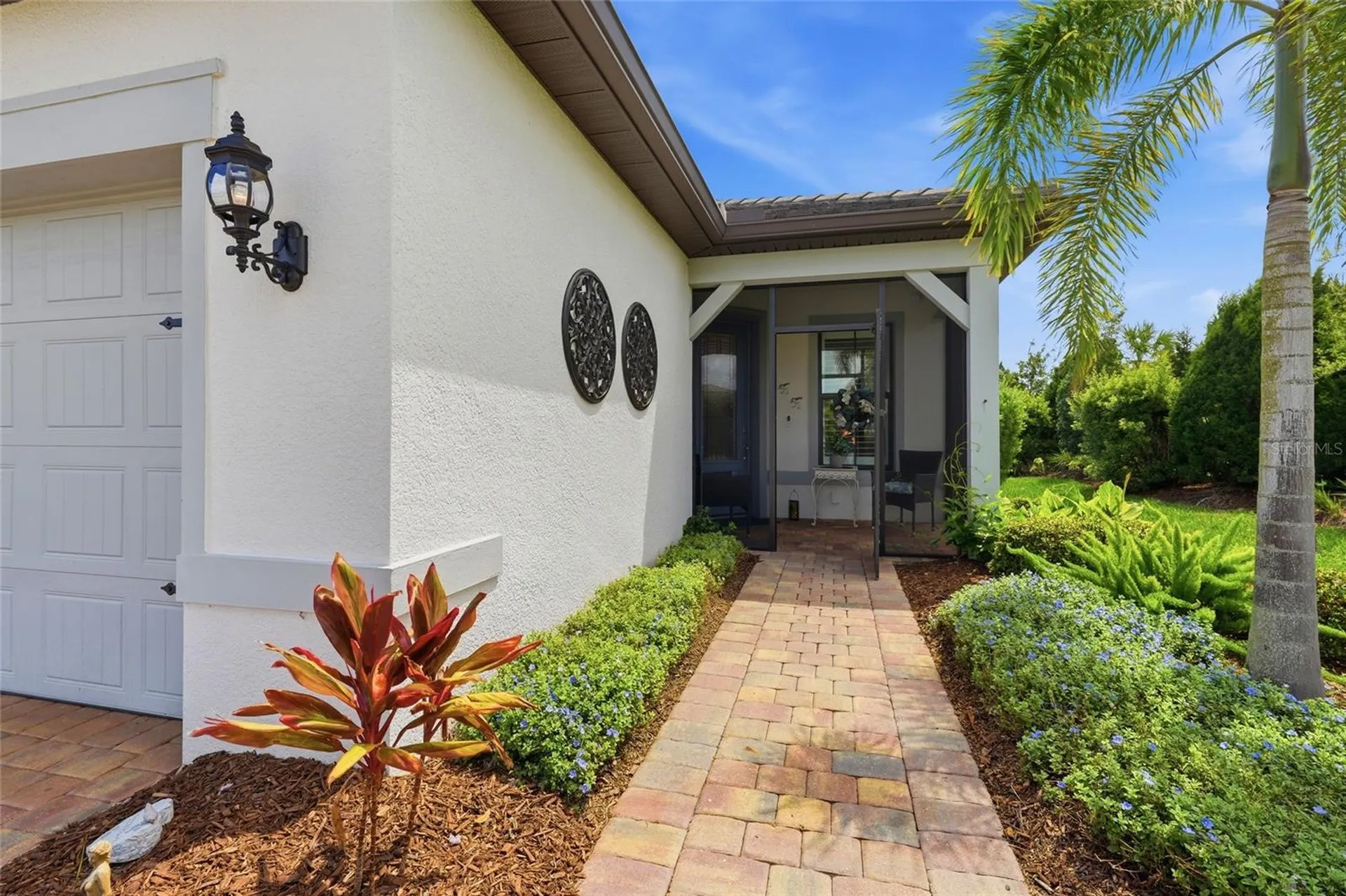 7017 Hanover Court Bradenton FL 34202