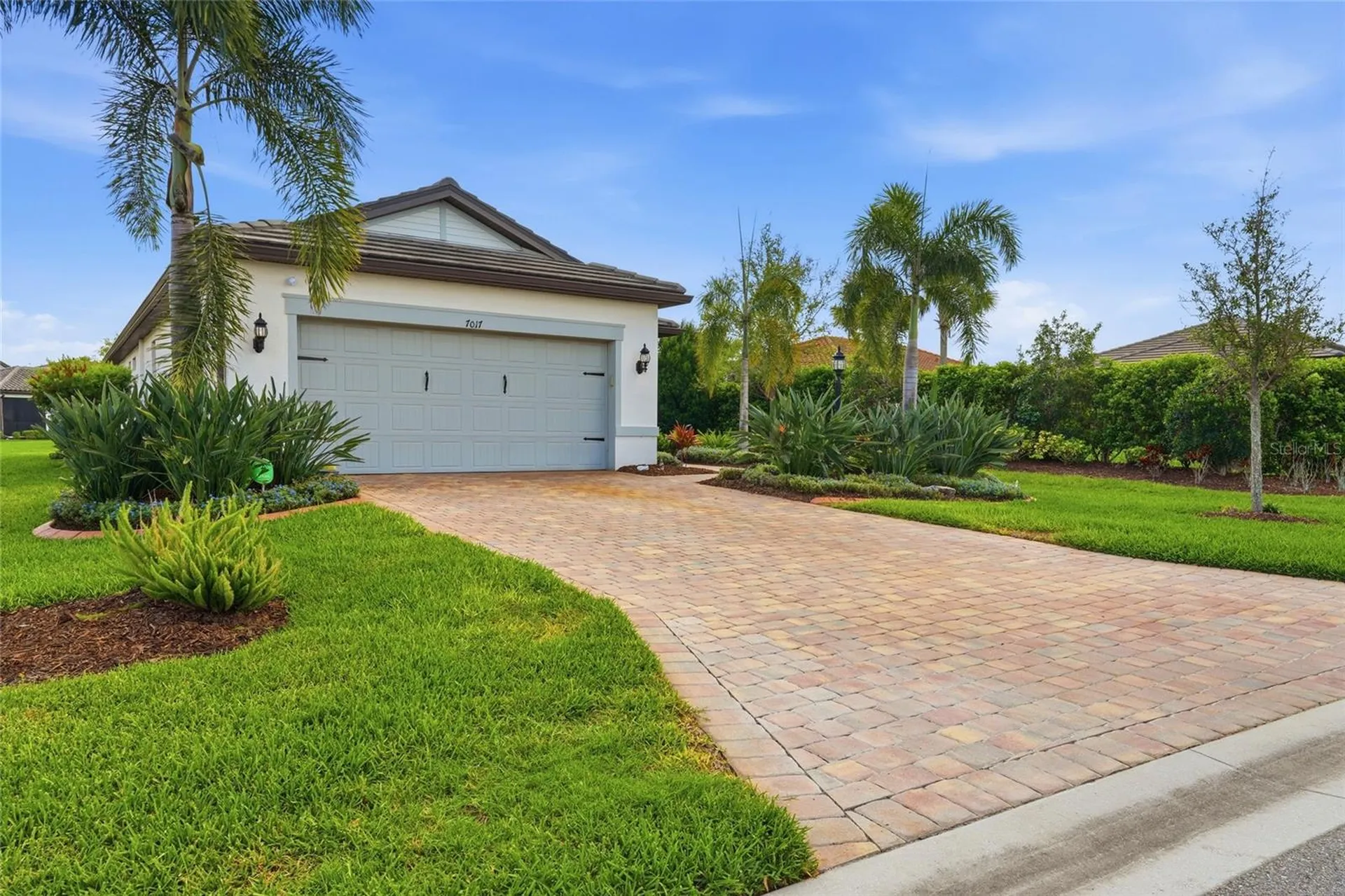 7017 Hanover Court Bradenton FL 34202