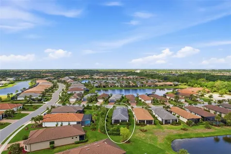 7017 Hanover Court Bradenton FL 34202