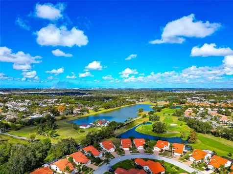 4206 Caddie Drive E Bradenton FL 34203