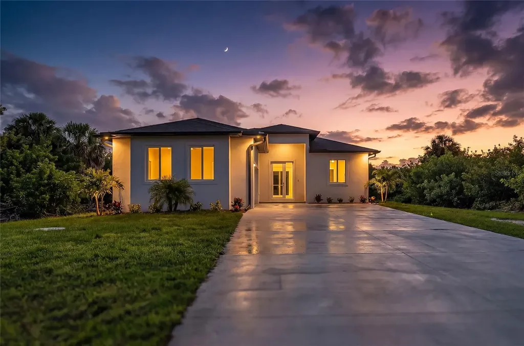 511 Sweetwater Drive Rotonda West FL 33947