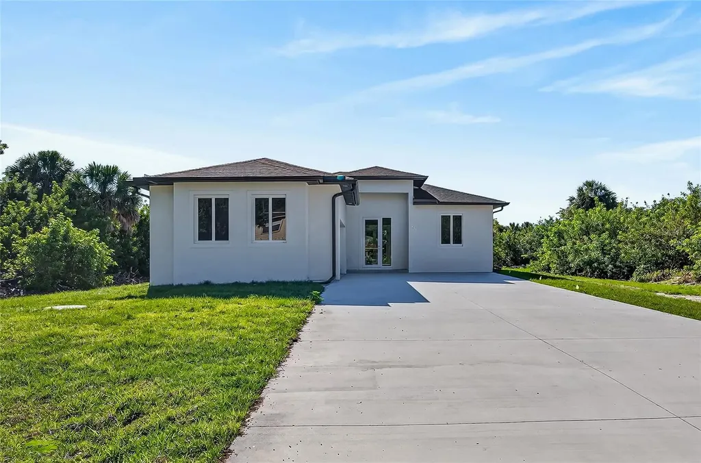 511 Sweetwater Drive Rotonda West FL 33947