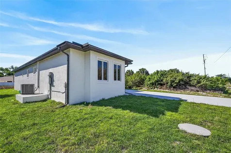 511 Sweetwater Drive Rotonda West FL 33947