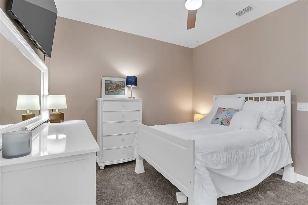 1807 Good Neighbor Loop Kissimmee FL 34744