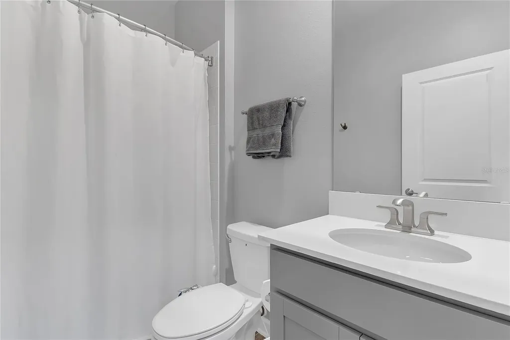 1807 Good Neighbor Loop Kissimmee FL 34744