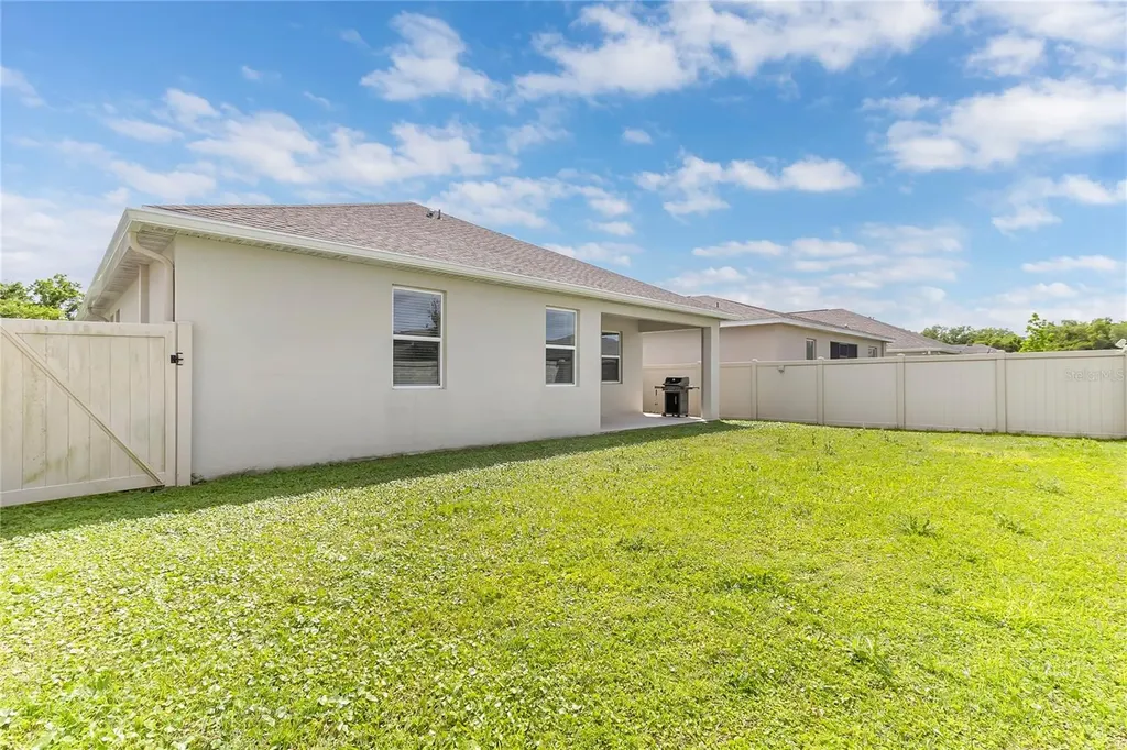 1807 Good Neighbor Loop Kissimmee FL 34744