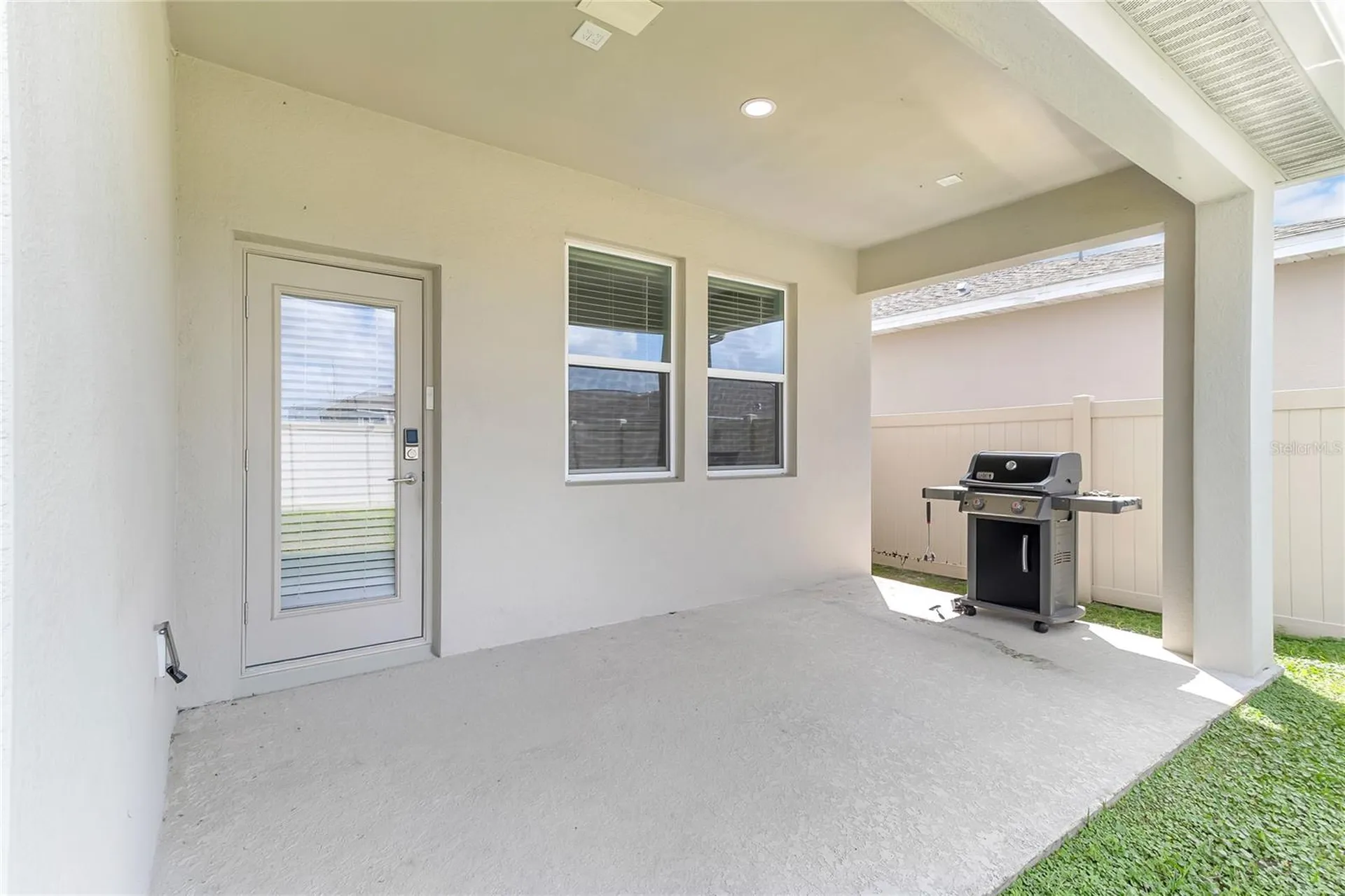 1807 Good Neighbor Loop Kissimmee FL 34744