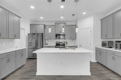 1807 Good Neighbor Loop Kissimmee FL 34744