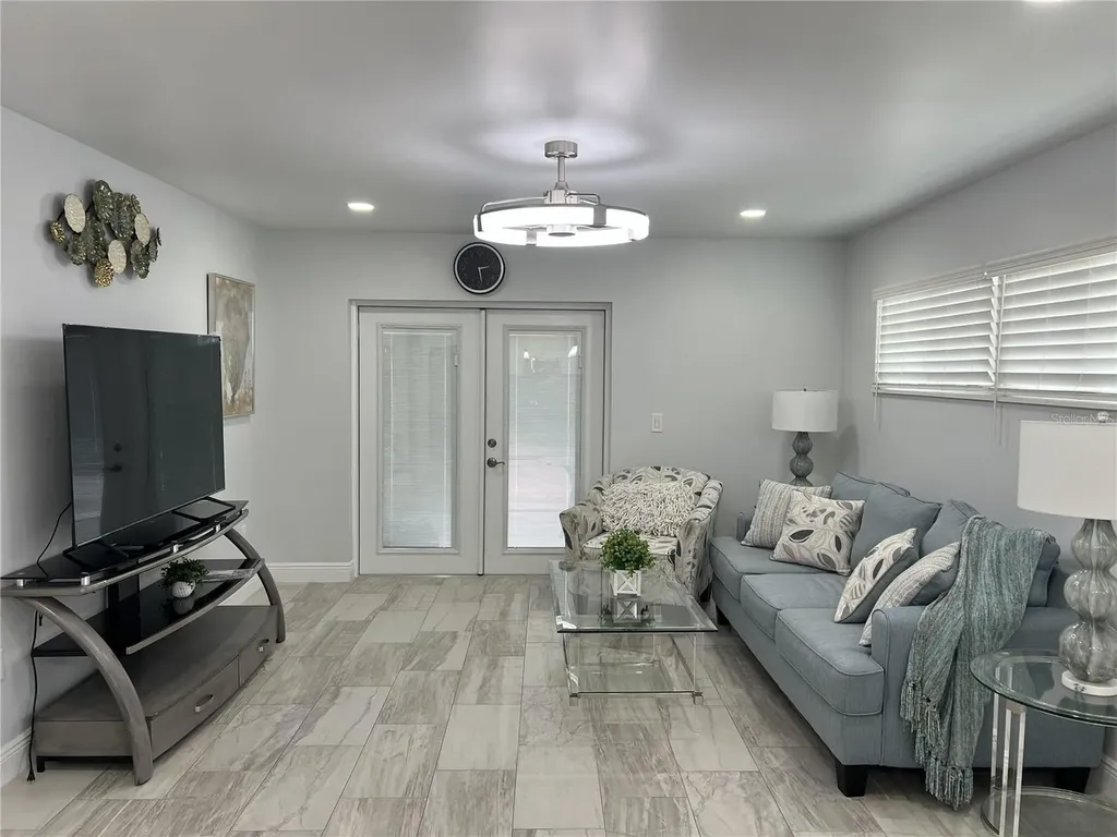 1742 8th Street Sarasota FL 34236