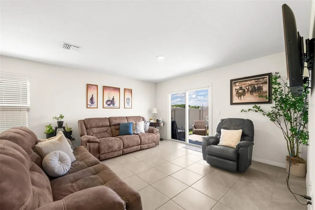 24672 NW 11th Place Newberry FL 32669