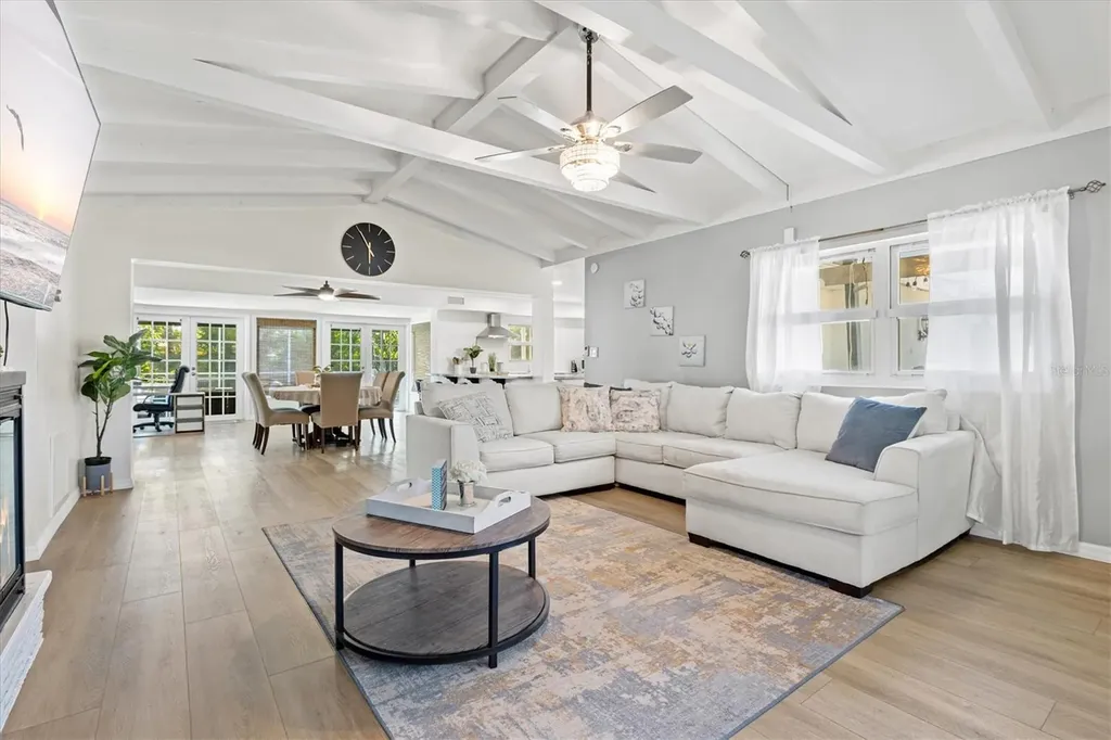 214 Gaines Avenue Sarasota FL 34243