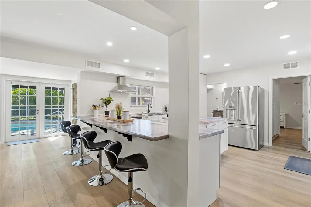 214 Gaines Avenue Sarasota FL 34243