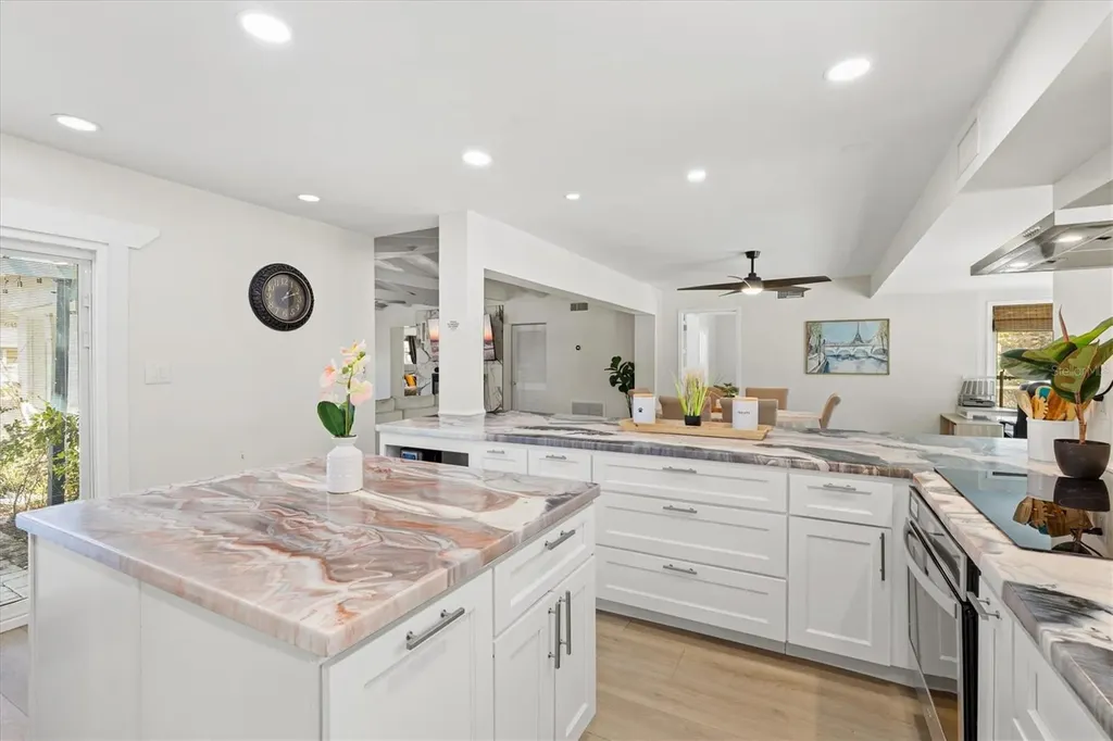 214 Gaines Avenue Sarasota FL 34243