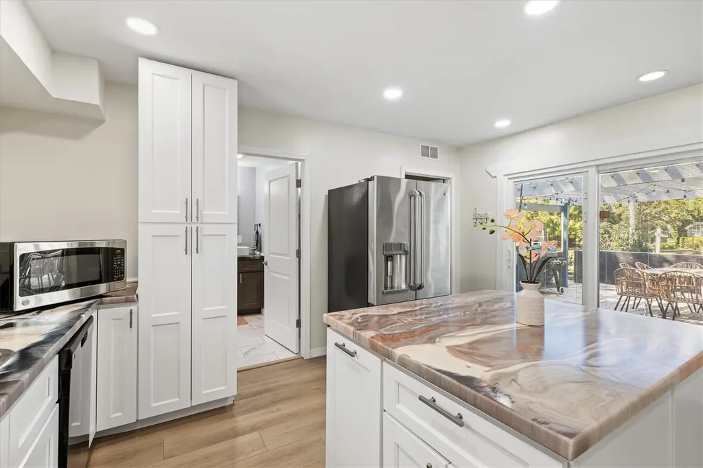 214 Gaines Avenue Sarasota FL 34243