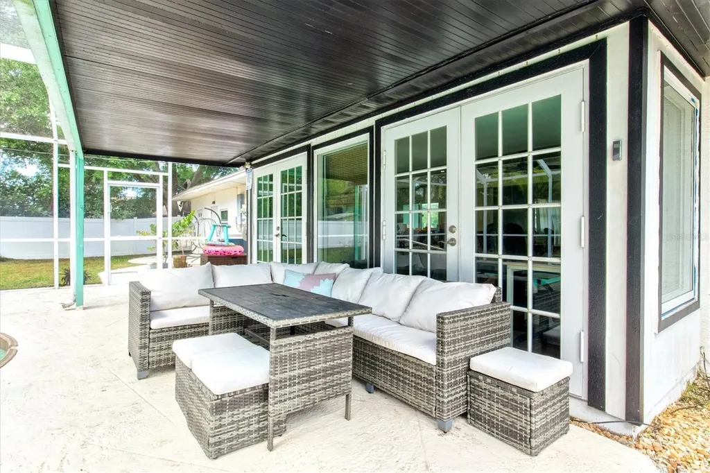 214 Gaines Avenue Sarasota FL 34243