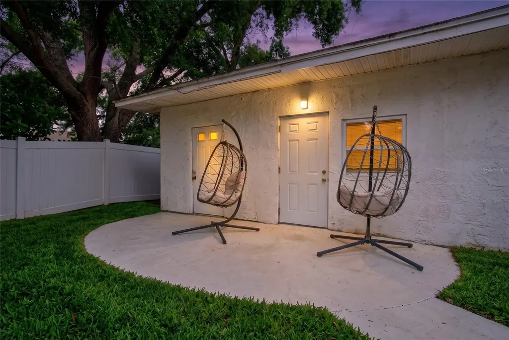 214 Gaines Avenue Sarasota FL 34243