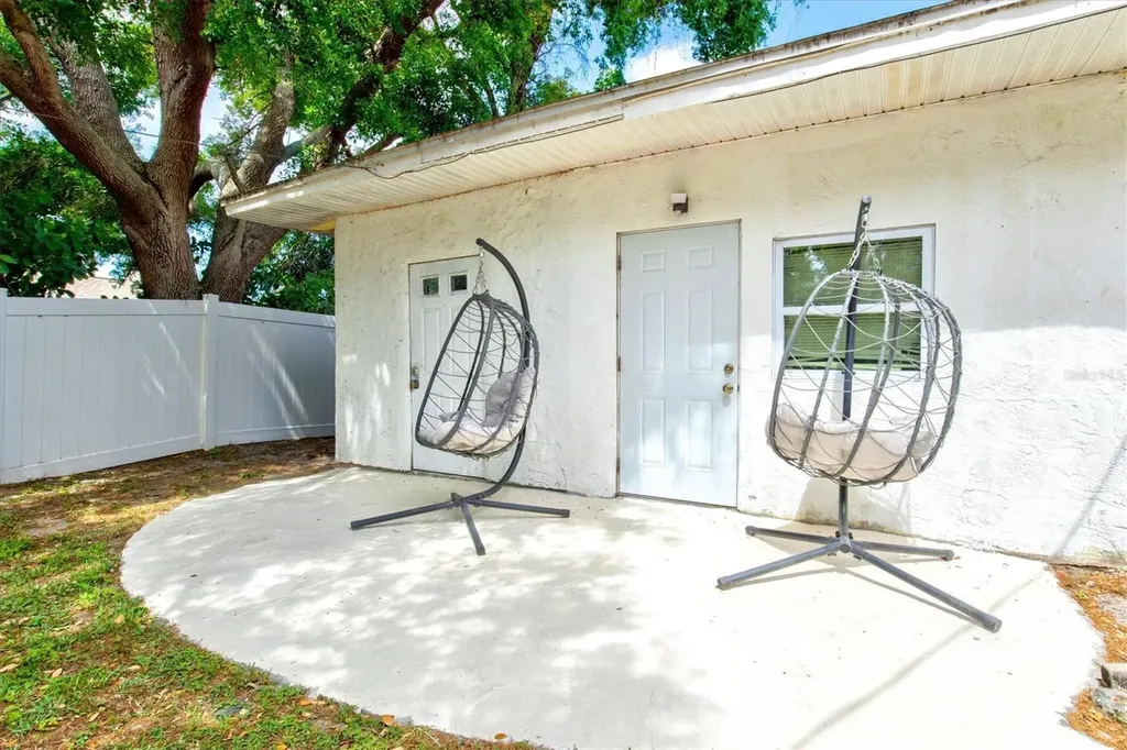 214 Gaines Avenue Sarasota FL 34243