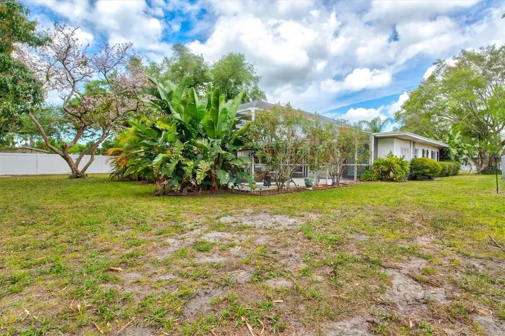 214 Gaines Avenue Sarasota FL 34243