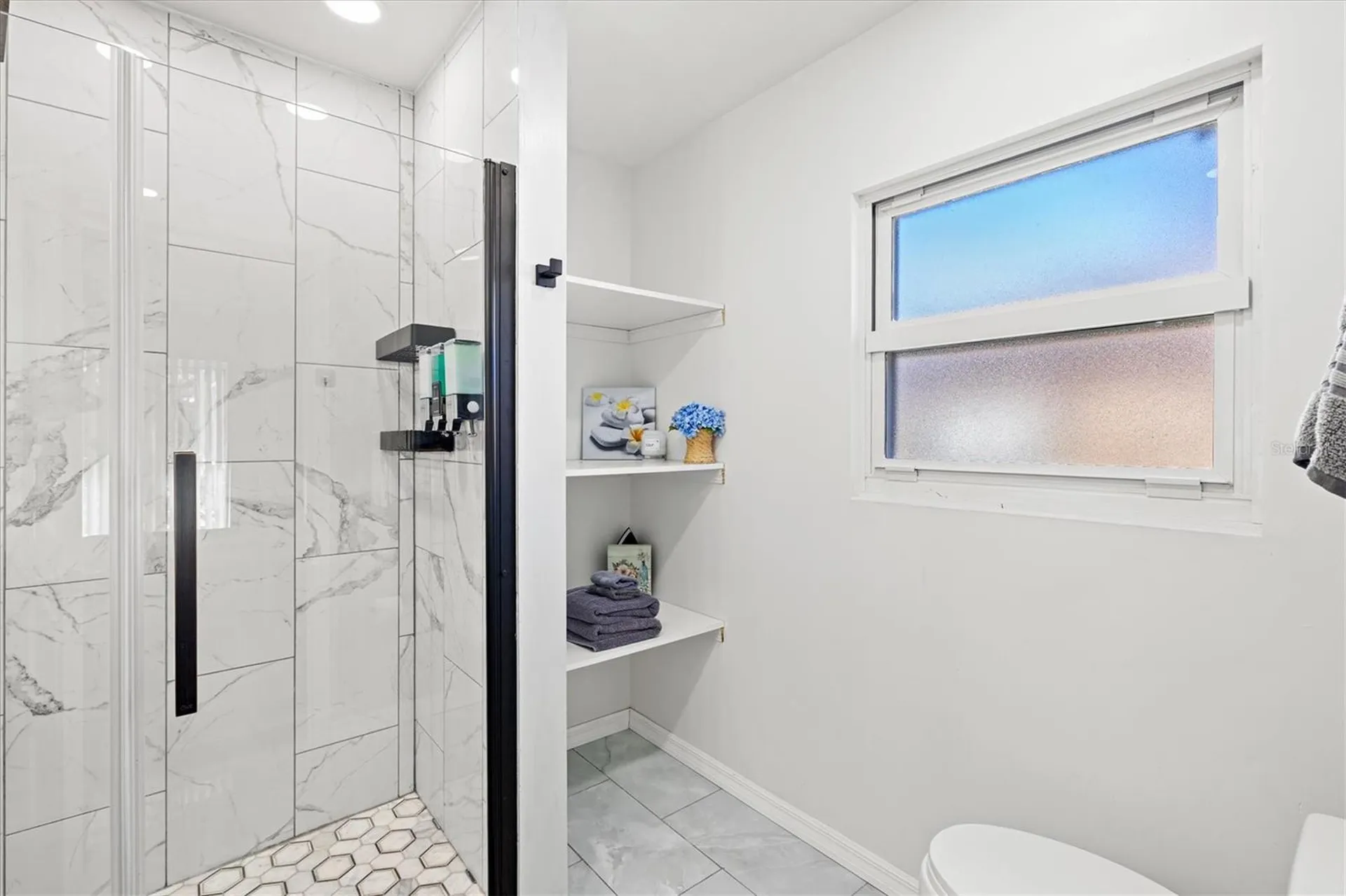 214 Gaines Avenue Sarasota FL 34243