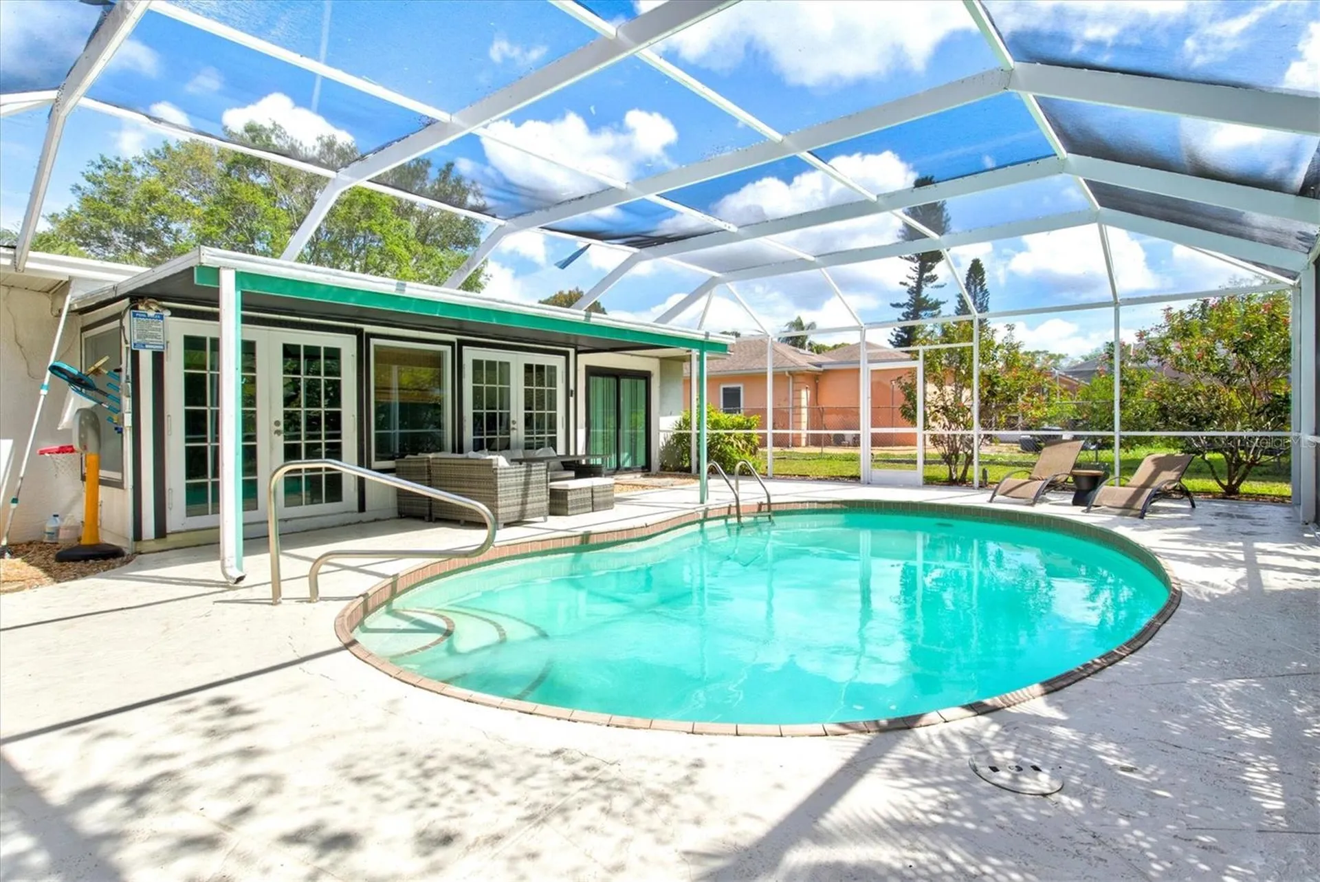 214 Gaines Avenue Sarasota FL 34243