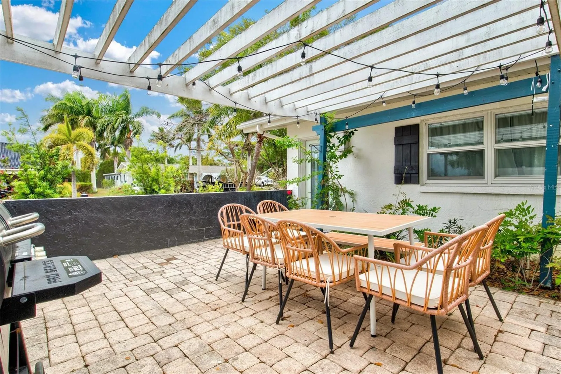 214 Gaines Avenue Sarasota FL 34243