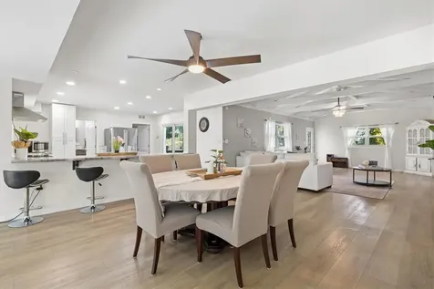 214 Gaines Avenue Sarasota FL 34243