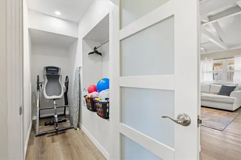 214 Gaines Avenue Sarasota FL 34243