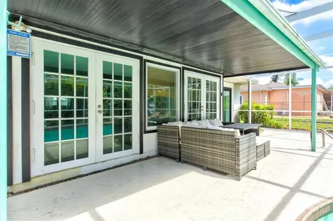 214 Gaines Avenue Sarasota FL 34243