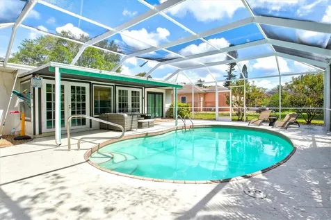 214 Gaines Avenue Sarasota FL 34243