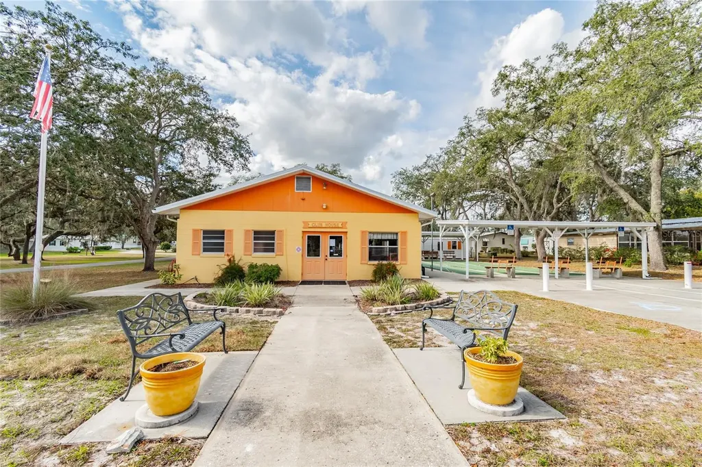 35005 Fraser Street Dade City FL 33523