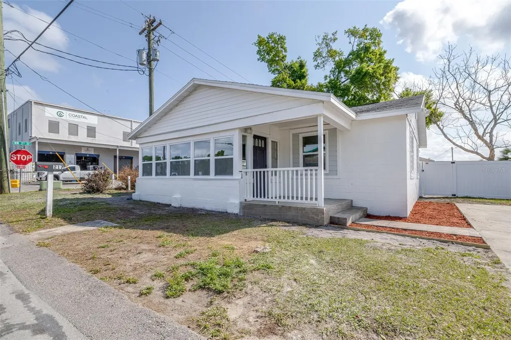 217 NW 4th Avenue Mulberry FL 33860