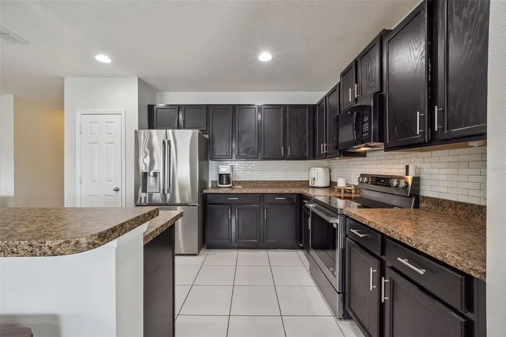 240 Whispering Pines Way Davenport FL 33837