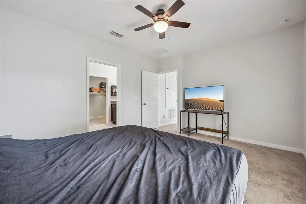 240 Whispering Pines Way Davenport FL 33837