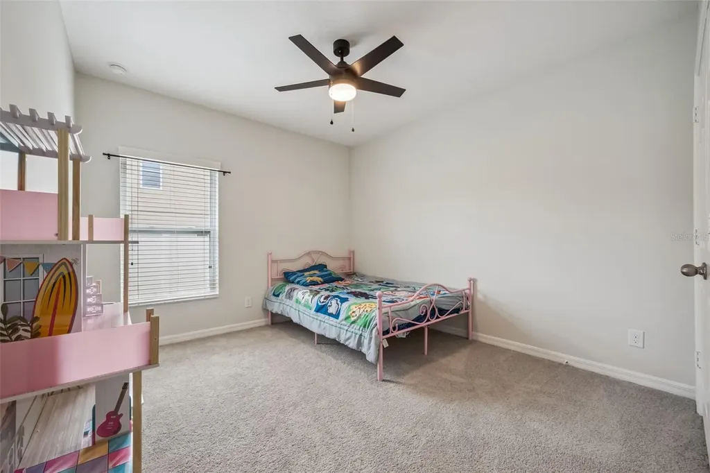 240 Whispering Pines Way Davenport FL 33837