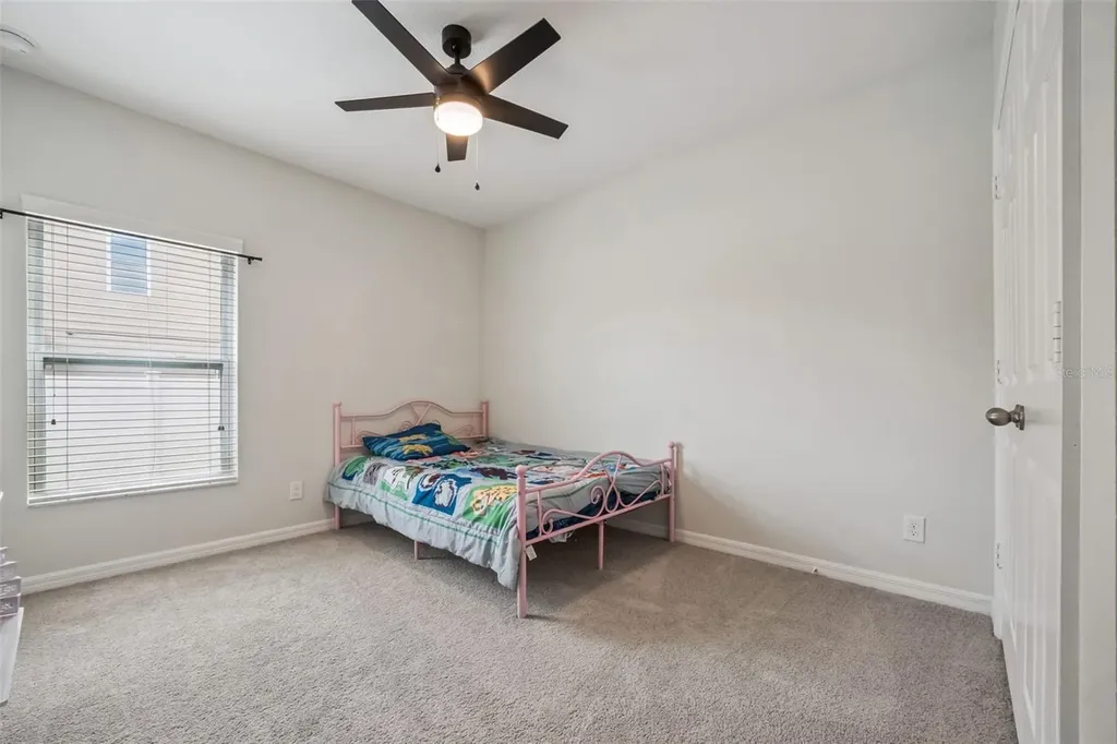 240 Whispering Pines Way Davenport FL 33837