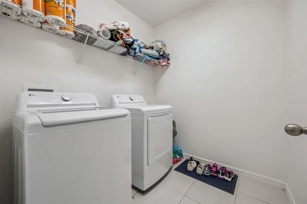 240 Whispering Pines Way Davenport FL 33837