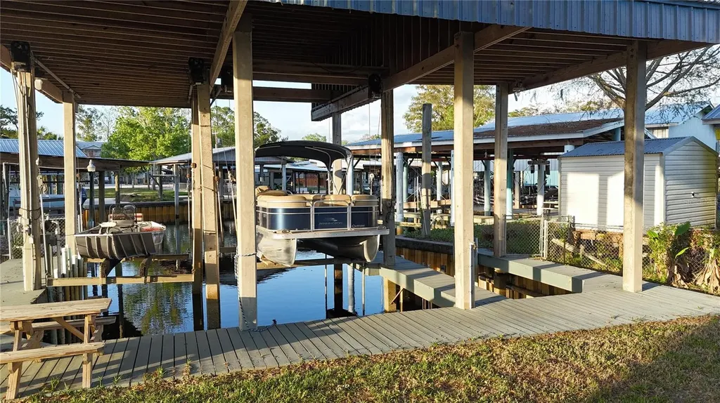 249 SE 228 Street Suwannee FL 32692