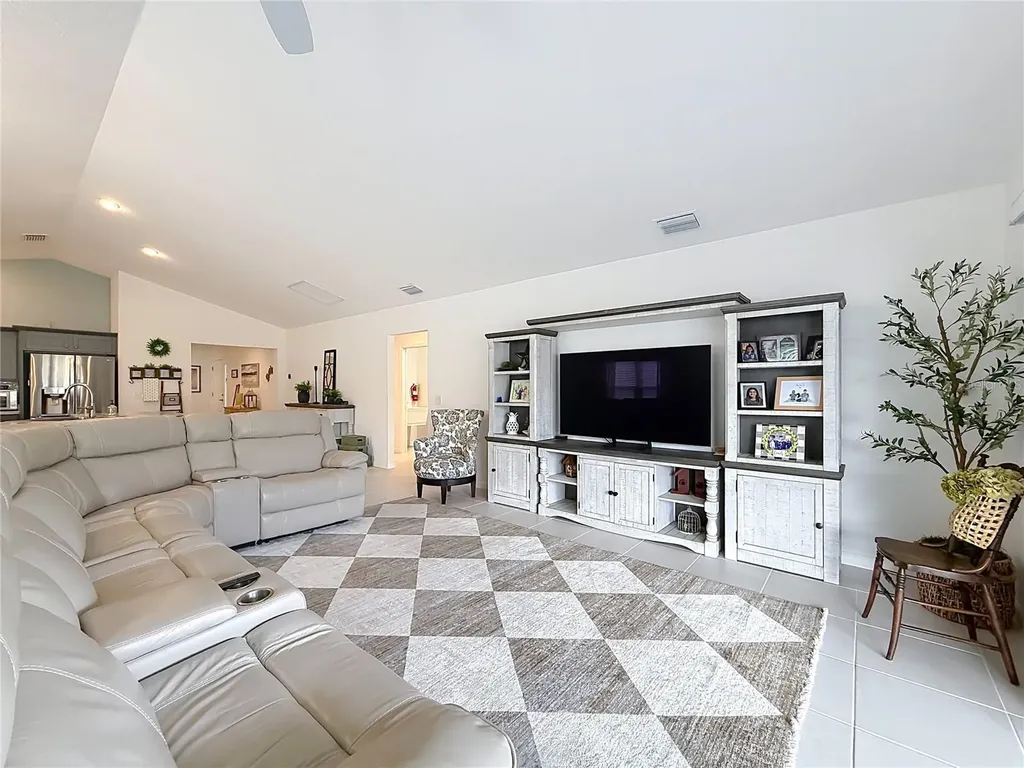 1411 Franklin Court The Villages FL 32163