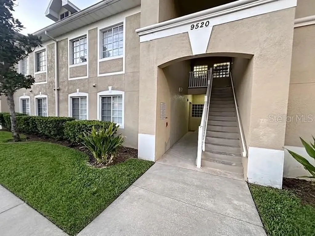 9520 Amberdale Court Riverview FL 33578