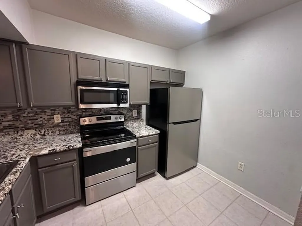 9520 Amberdale Court Riverview FL 33578