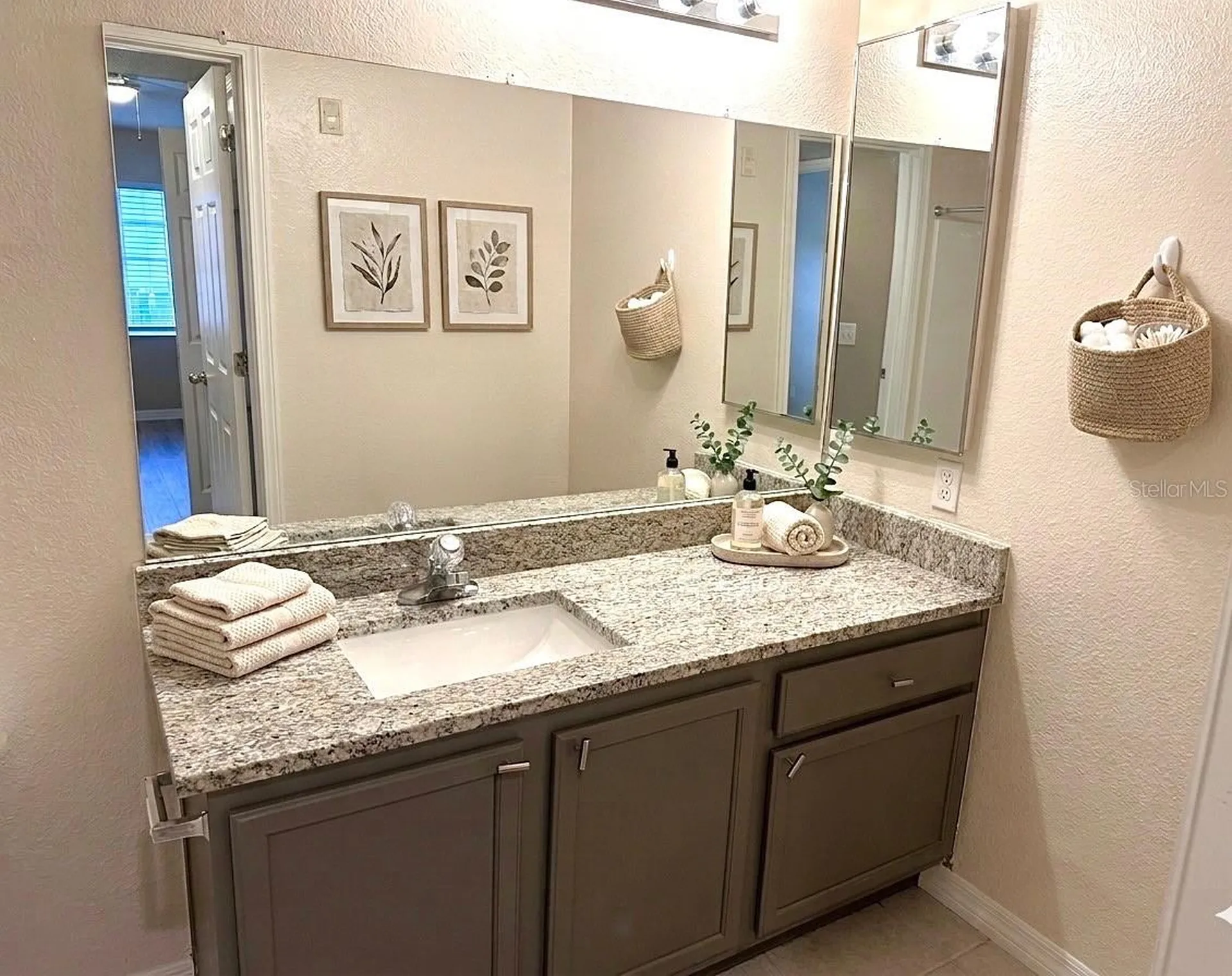 9520 Amberdale Court Riverview FL 33578